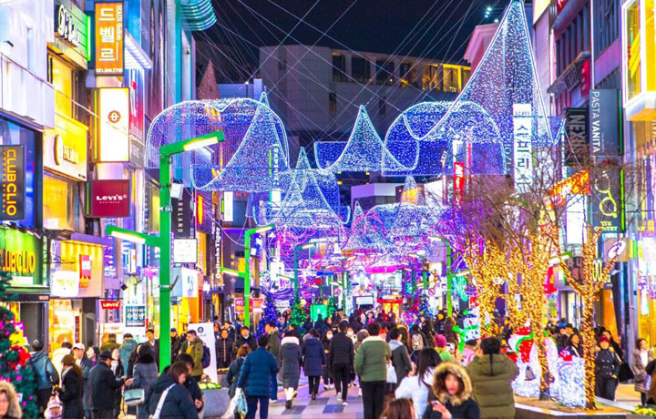 HÀN QUỐC MÙA GIÁNG SINH: TUYẾT RƠI, LỄ HỘI VÀ SẮC MÀU LÃNG MẠN