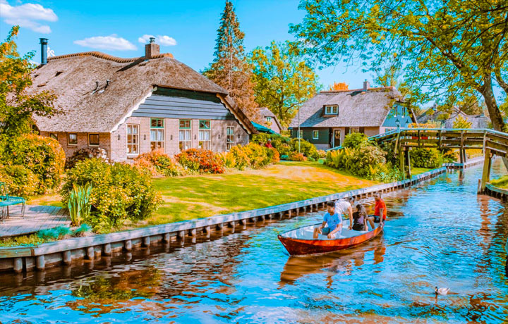 GHÉ THĂM NGÔI LÀNG CỔ TÍCH GIETHOORN NGẮM NHÌN MÙA THU CHÂU ÂU