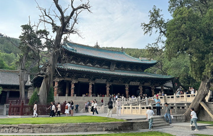 MIẾU THÁNH MẪU VÀ SUỐI PHUN “NAM NỮ SONG TỈNH” Ở SƠN TÂY