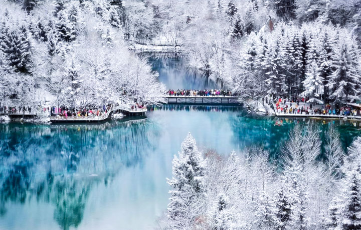 CỬU TRẠI CÂU MÙA ĐÔNG – HÀNH TRÌNH ĐẾN THIÊN ĐƯỜNG TRẮNG CỦA TỨ XUYÊN