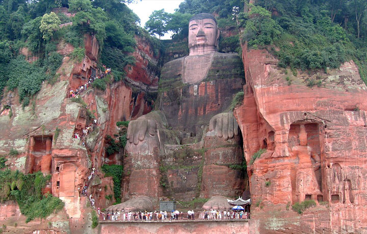 LẠC SƠN ĐẠI PHẬT – BỨC TƯỢNG PHẬT KHỔNG LỒ 1300 NĂM TUỔI