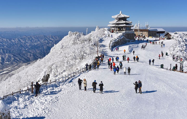 DU LỊCH TẾT NÊN CHỌN NƯỚC LẠNH HAY NƯỚC NÓNG?