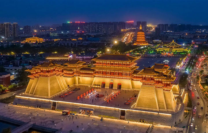 THÀNH CỔ KHAI PHONG VỀ ĐÊM – KHÔNG GIAN TỐNG TRIỀU SỐNG ĐỘNG NHƯ PHIM CỔ TRANG