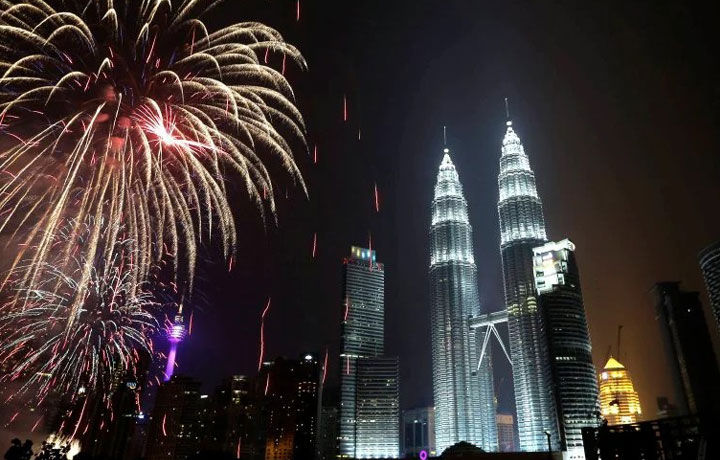 TOUR MALAYSIA – MỘT ĐÊM MÀ 3 NỀN VĂN HOÁ CÙNG CHÚC MỪNG NĂM MỚI