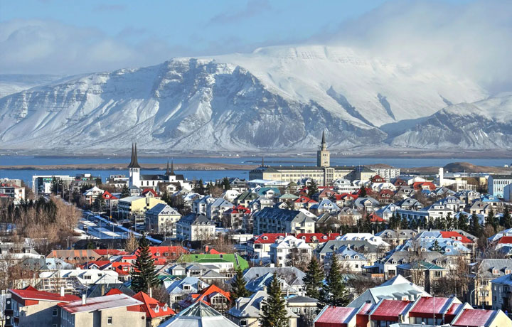 ICELAND - REYKJAVVIK BÙNG NỔ VỚI PHÁO HOA ĐỐT KHÔNG GIỚI HẠN ĐÊM GIAO THỪA