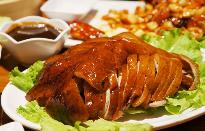 ẨM THỰC BẮC KINH – TỪ VỊT QUAY BẮC KINH ĐẾN MÌ TƯƠNG ĐEN ZHAJIANGMIAN