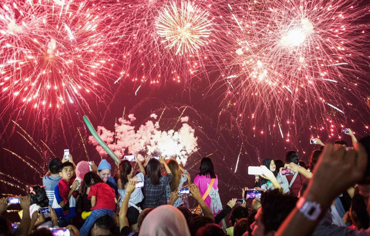 KHÔNG GIAN BÙNG NỔ: PHILIPPINES – ĐÓN NĂM MỚI BẰNG TIẾNG NỔ, ÂM THANH VÀ NĂNG LƯỢNG MÃNH LIỆT