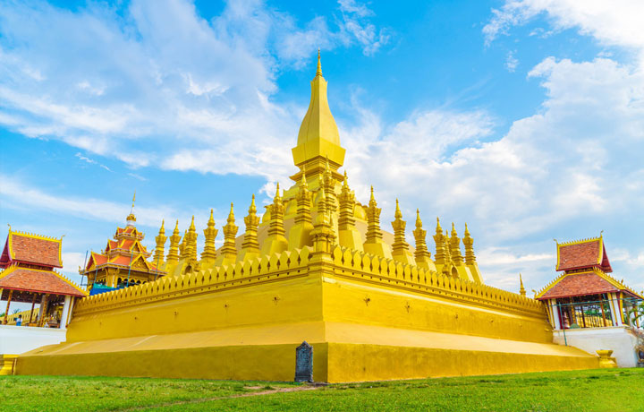 CHÙA PHRA THAT LUANG – BIỂU TƯỢNG TÂM LINH LINH THIÊNG CỦA LÀO