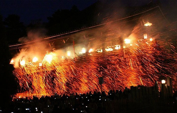 NGHI THỨC SHUNI-E – OMIZUTORI TẠI CHÙA TODAIJI: NGỌN LỬA THANH TẨY LINH HỒN NHẬT BẢN