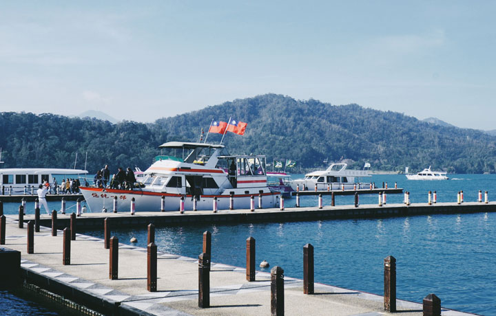 HỒ NHẬT NGUYỆT – VIÊN NGỌC XANH GIỮA LÒNG ĐÀI LOAN