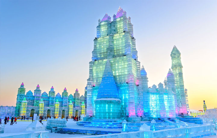 LỄ HỘI BĂNG ĐĂNG CÁP NHĨ TÂN – KỲ QUAN MÙA ĐÔNG CỦA THẾ GIỚI