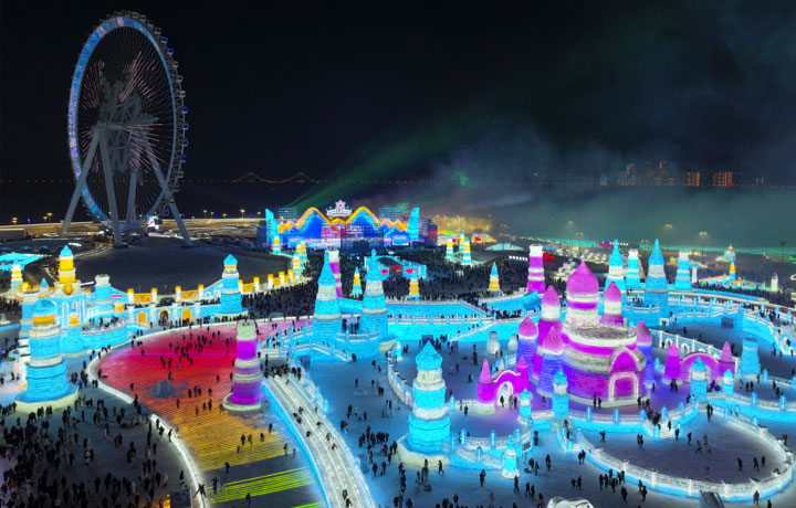 LỄ HỘI BĂNG TUYẾT CÁP NHĨ TÂN – KỲ QUAN MÙA ĐÔNG CỦA TRUNG HOA