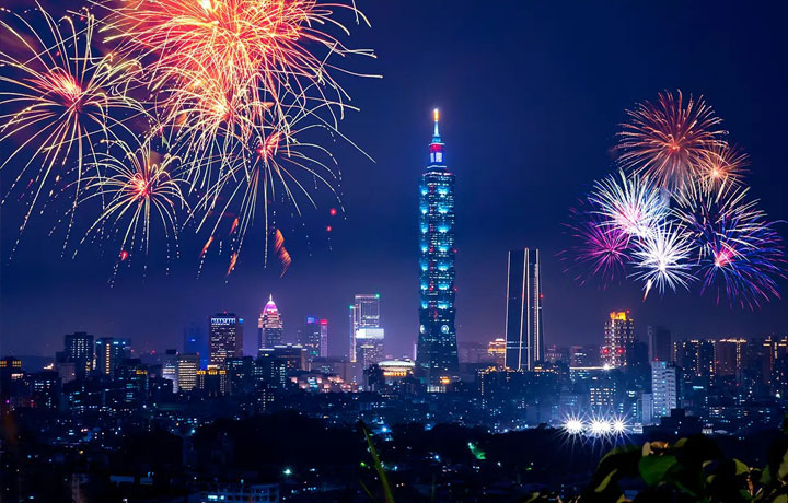 ĐÀI LOAN: TAIPEI 101 PHUN PHÁO HOA NHƯ NÚI LỬA ÁNH SÁNG – HƯỚNG DẪN TỪ A ĐẾN Z CHO ĐÊM GIAO THỪA