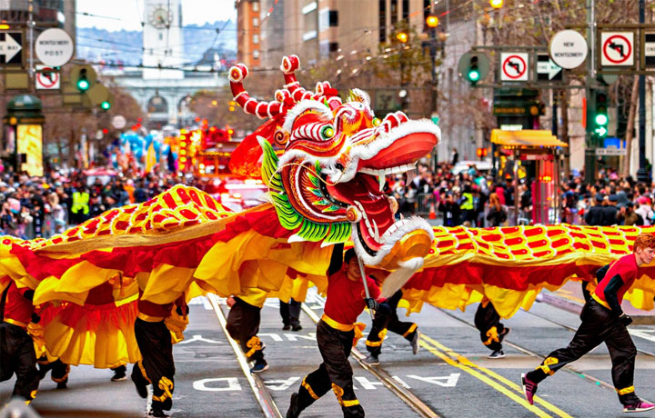 TRUNG QUỐC – MÚA LÂN, PHÁO HOA VÀ SẮC ĐỎ PHỦ KÍN MỌI CON PHỐ TRONG DỊP TẾT NGUYÊN ĐÁN