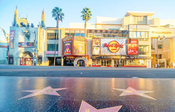 MỸ VÀ MEXICO NƠI ÁNH ĐÈN HOLLYWOOD GẶP SẮC MÀU BIÊN GIỚI RỰC RỠ