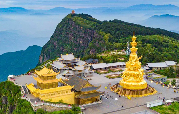 NÚI NGA MI – CHỐN PHẬT LINH THIÊNG GIỮA MÂY TRỜI TỨ XUYÊN