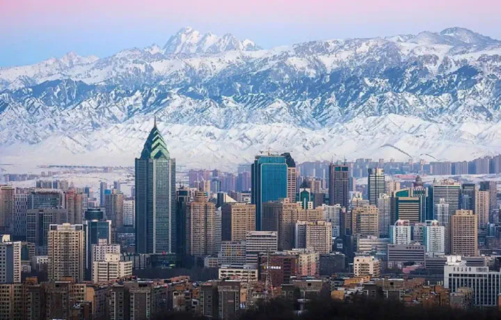 URUMQI CÓ GÌ ĐẶC BIỆT? CỬA NGÕ KHÁM PHÁ BẮC TÂN CƯƠNG CHO DU KHÁCH LẦN ĐẦU