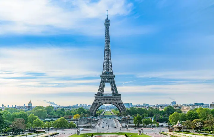THÁP EIFFEL PARIS – KHÁM PHÁ BIỂU TƯỢNG NỔI TIẾNG CỦA PHÁP