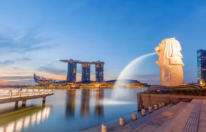 MERLION PARK SINGAPORE – BIỂU TƯỢNG DU LỊCH QUỐC GIA HÚT TRIỆU DU KHÁCH