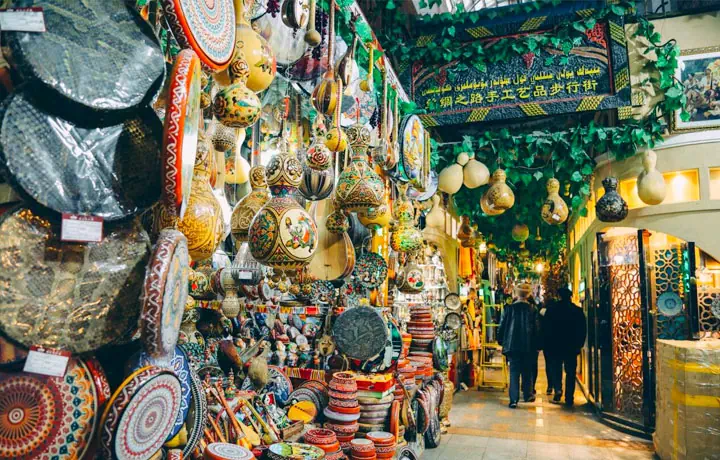 MÙA BẮC TÂN CƯƠNG – BẢN GIAO HƯỞNG TUYẾT TRẮNG GIỮA HỒ BĂNG, THẢO NGUYÊN VÀ NHỮNG NGÔI LÀNG CỔ