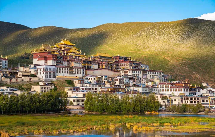 KHÁM PHÁ VÂN NAM TRUNG QUỐC TỪ SHANGRILA HUYỀN BÍ ĐẾN NÚI TUYẾT NGỌC LONG