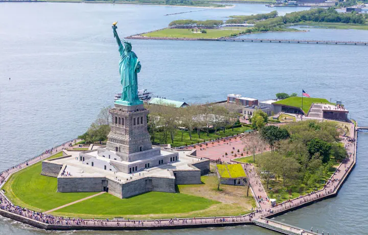 TƯỢNG NỮ THẦN TỰ DO NEW YORK – BIỂU TƯỢNG TỰ DO CỦA HOA KỲ