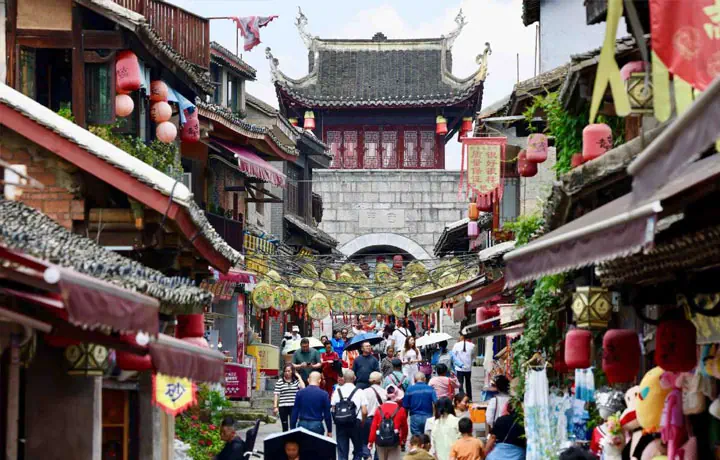 KHÁM PHÁ PHỐ CỔ QINGYAN – HÀNH TRÌNH VỀ QUÊ HƯƠNG XƯA CỦA QUÝ DƯƠNG