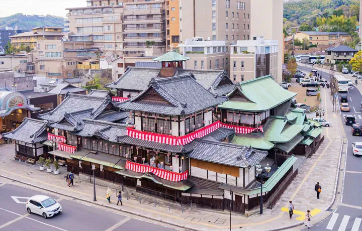 DOGO ONSEN – SUỐI NƯỚC NÓNG HƠN 3.000 NĂM TUỔI VÀ CÂU CHUYỆN TRUYỀN THUYẾT